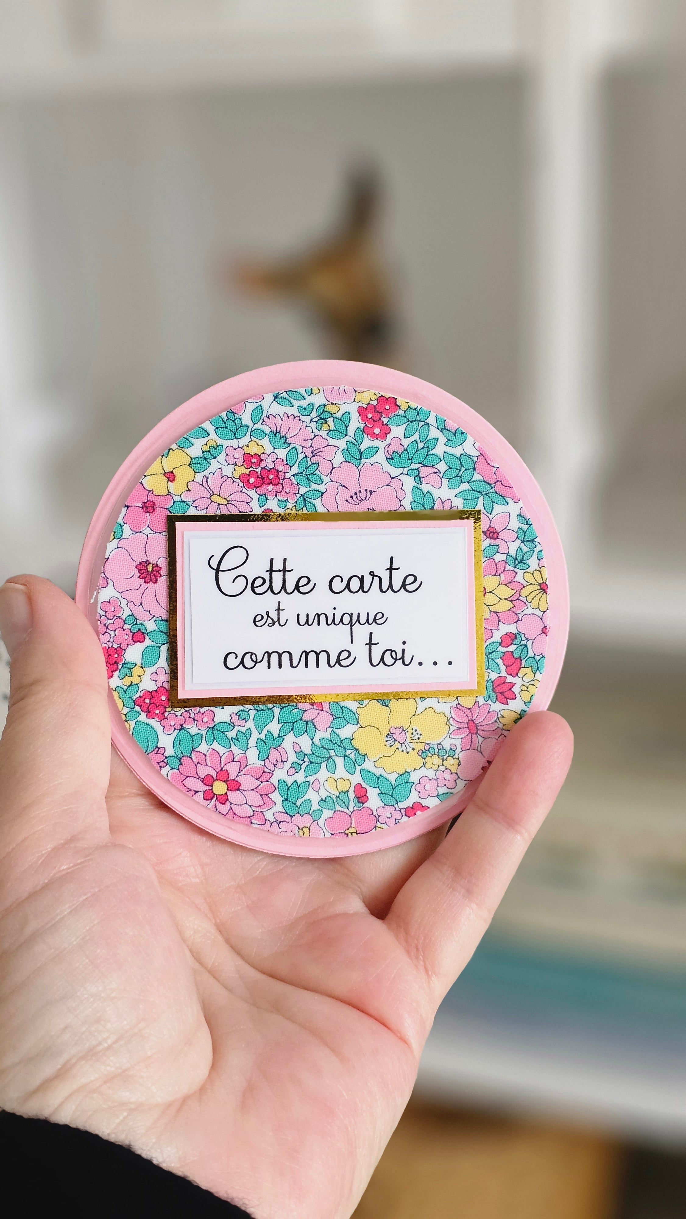 Carte ronde papier et liberty