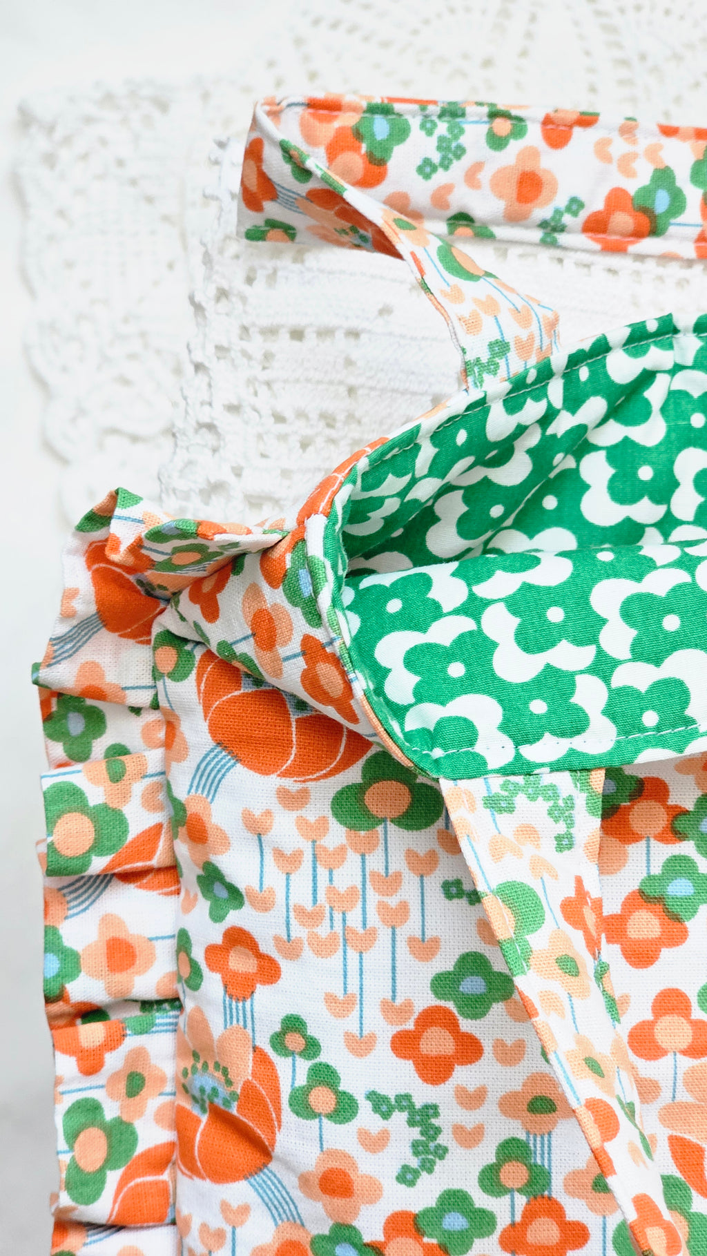 Sac à volants et trousse tissu fleuri orange