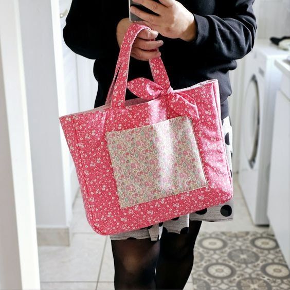 Sac cabas rose fleuri