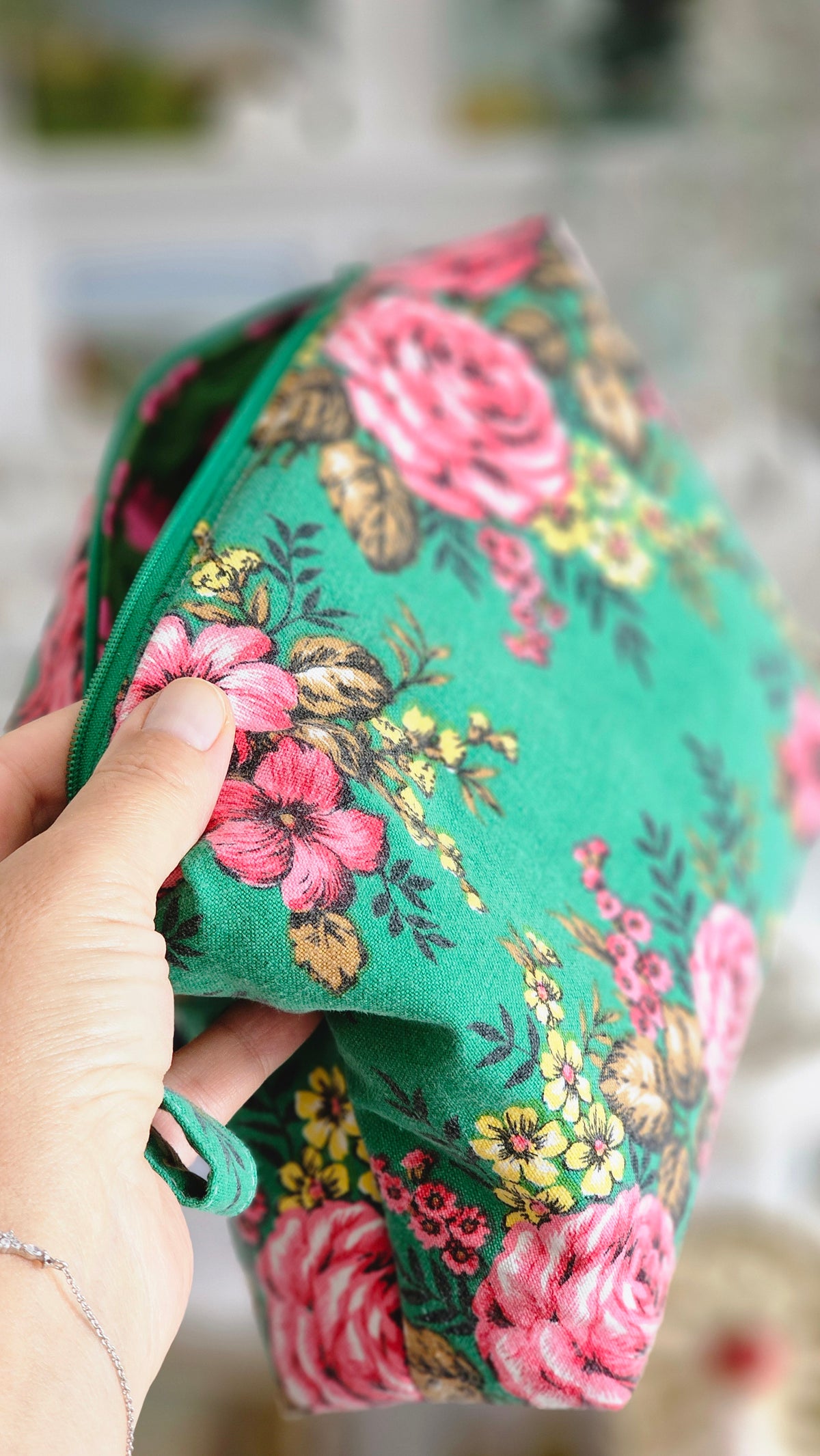 Trousse tissu fleuri vintage vert