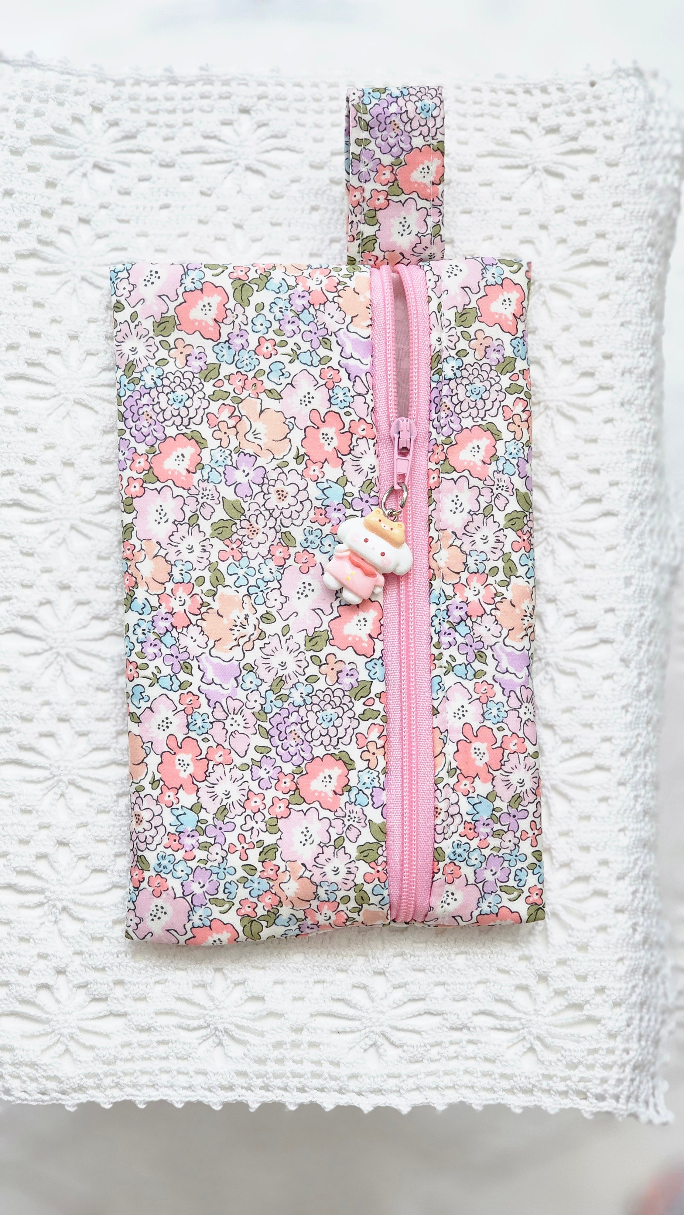 Bavoir et trousse tissu liberty rose