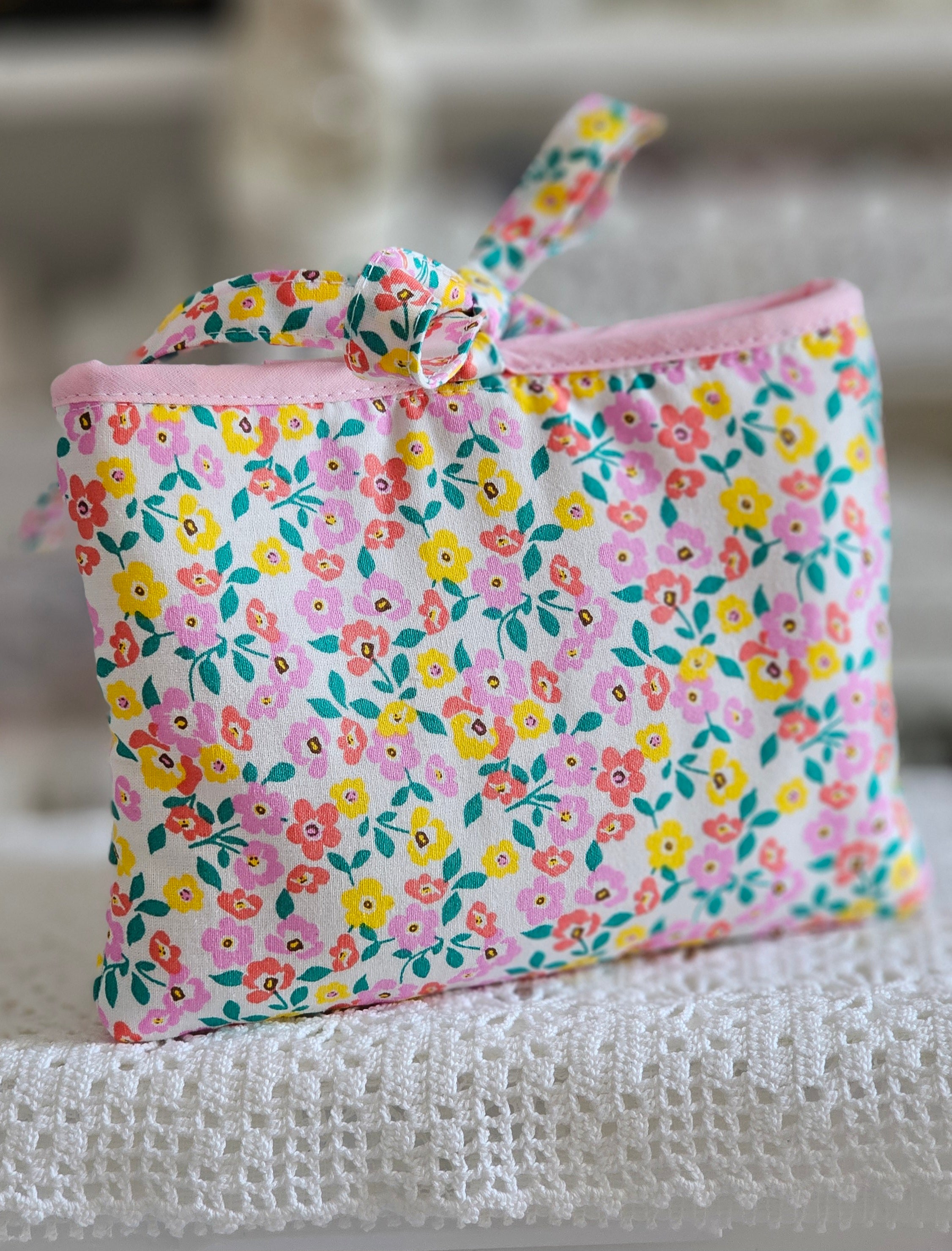 Pochette tissu fleuri et carte à paillettes