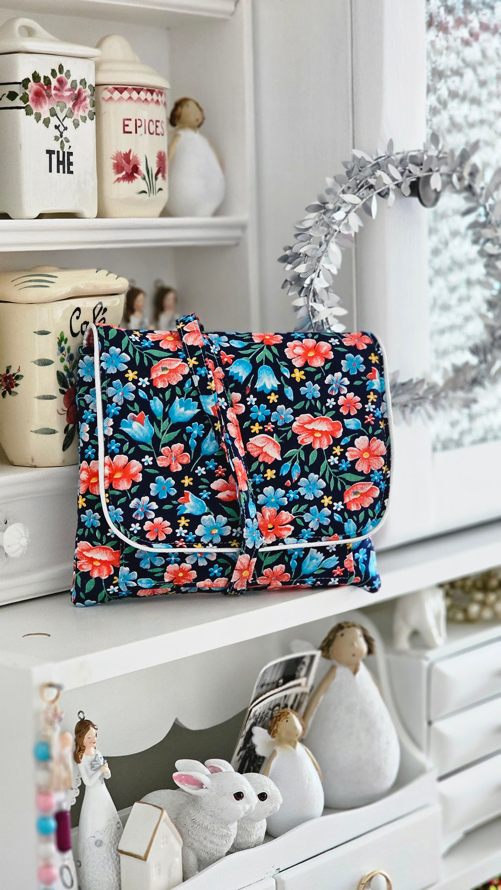 Pochette tissu coton fleuri et passepoil