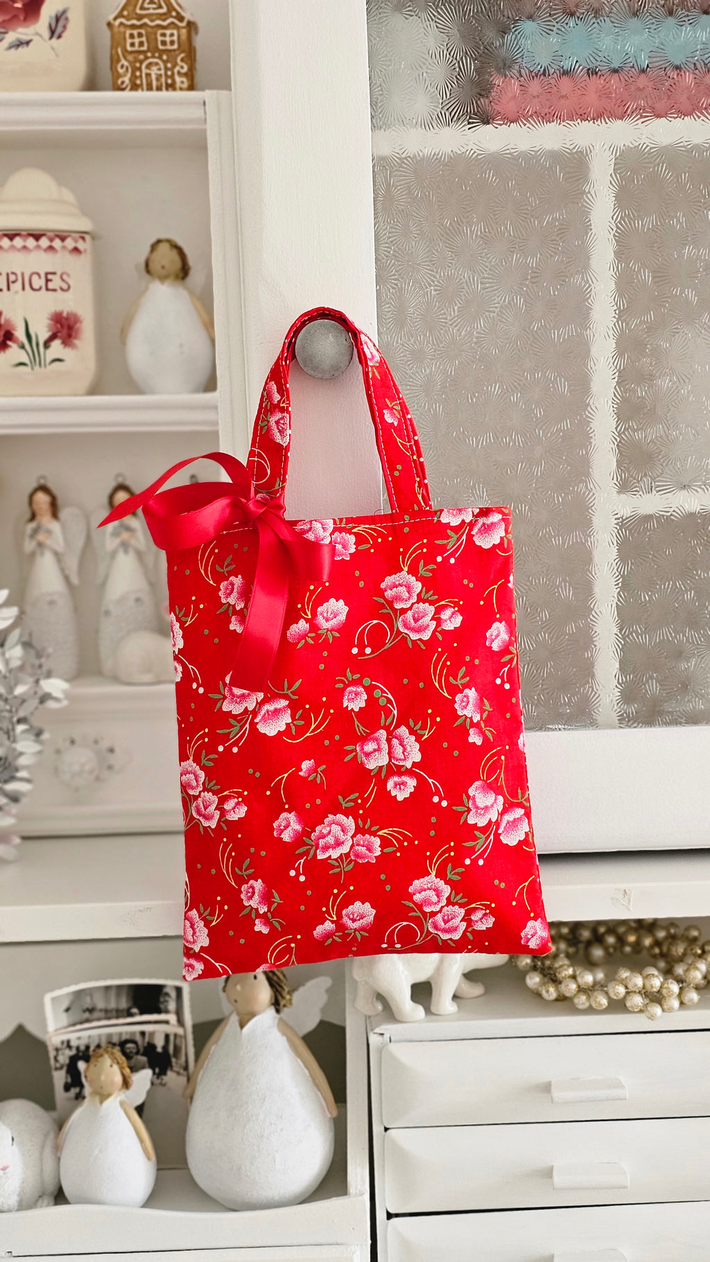 Tote bag et boîte avec cartes texte