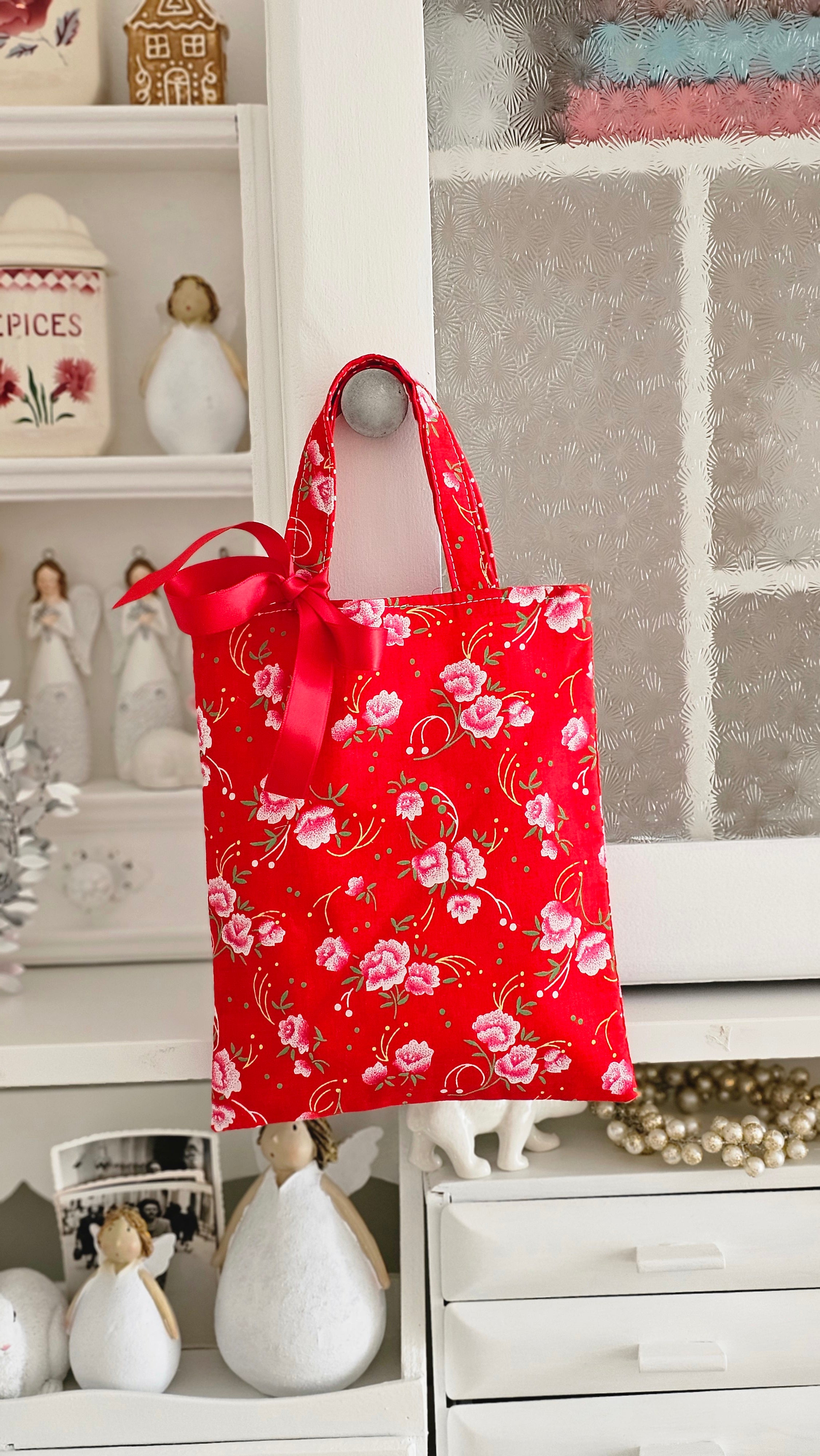 Tote bag et boîte avec cartes texte