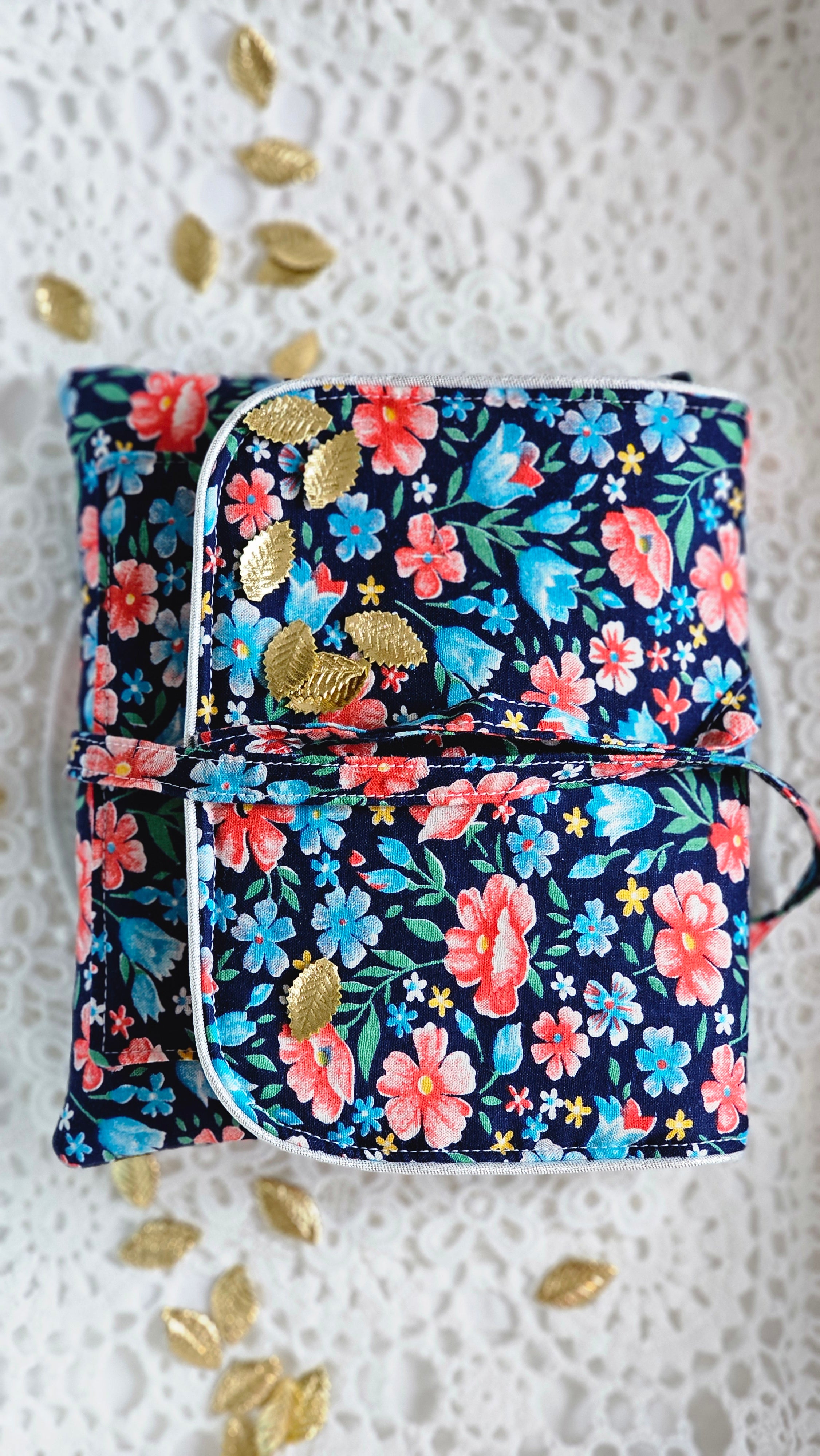 Pochette tissu coton fleuri et passepoil
