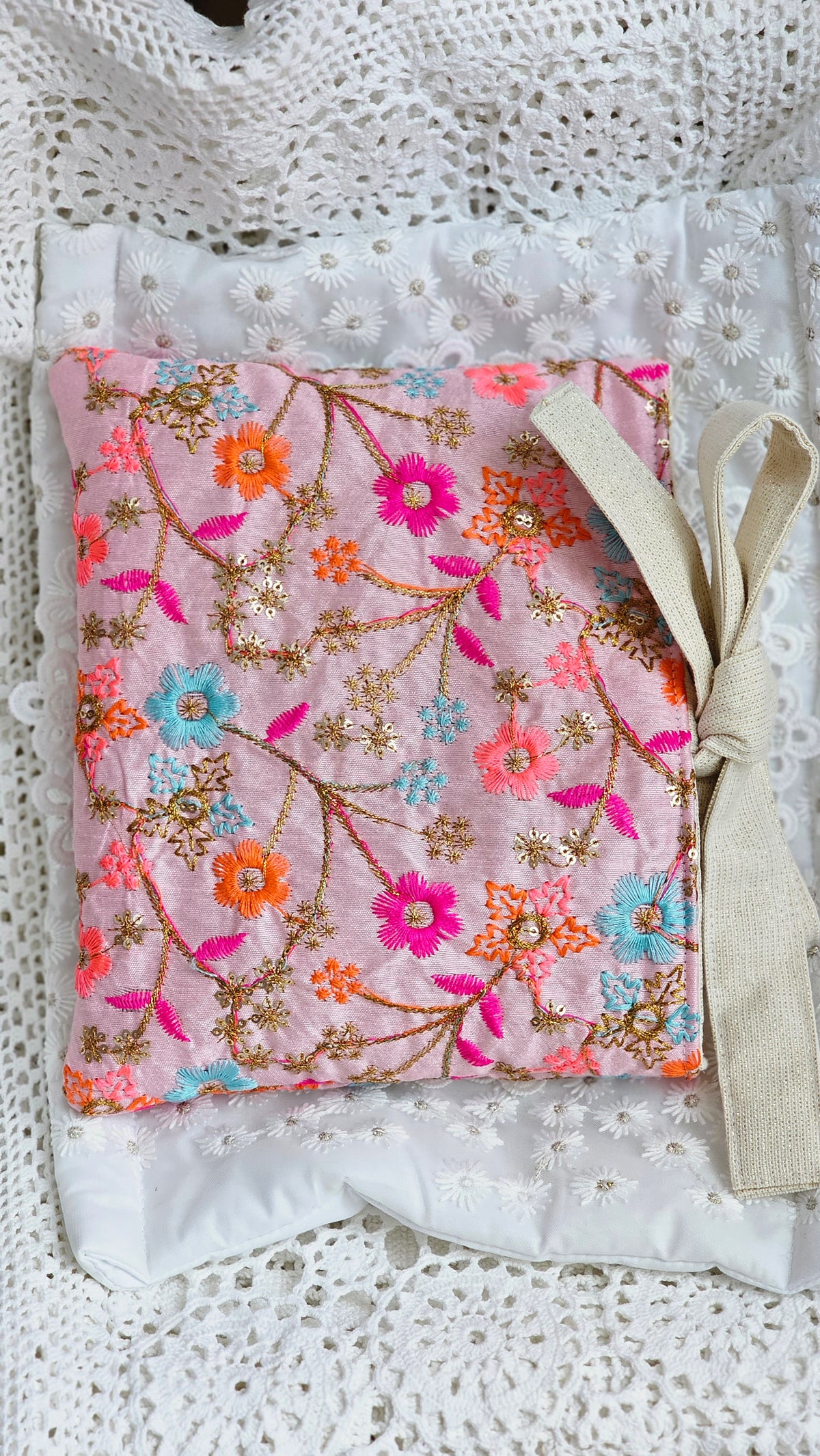Pochette tissu fleuri pour livre de poche
