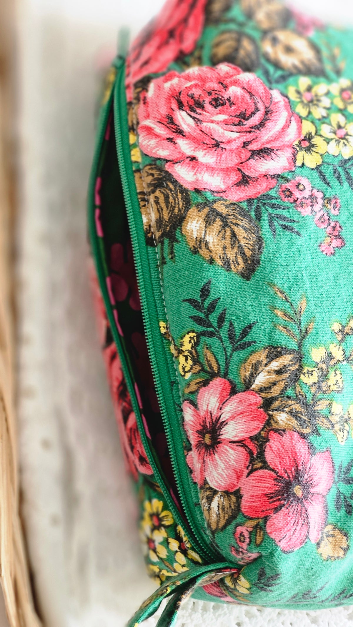 Trousse tissu fleuri vintage vert