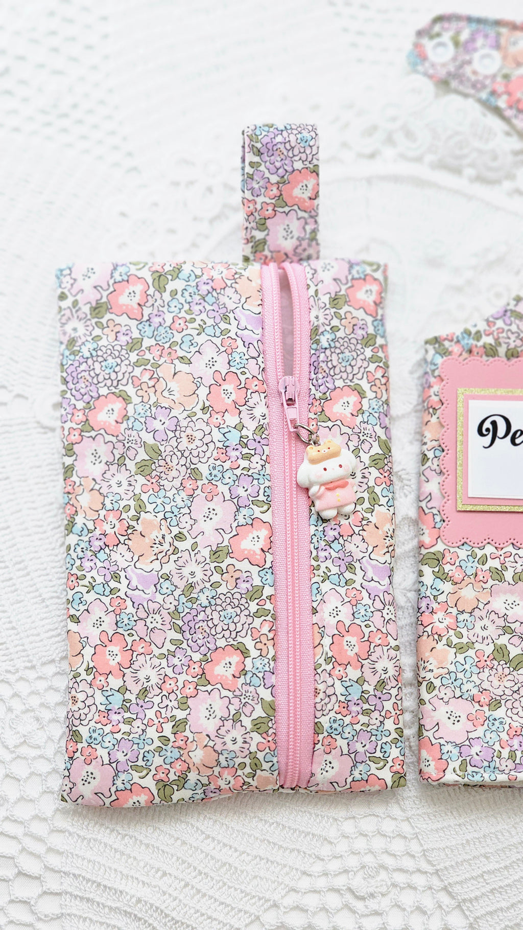 Bavoir et trousse tissu liberty rose