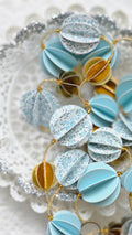 Guirlande en papier décorative bleu et dorée
