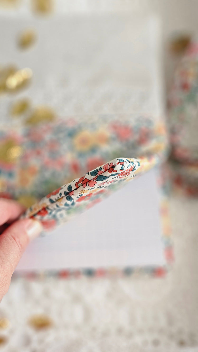 Protège cahier liberty et dentelle avec magnet