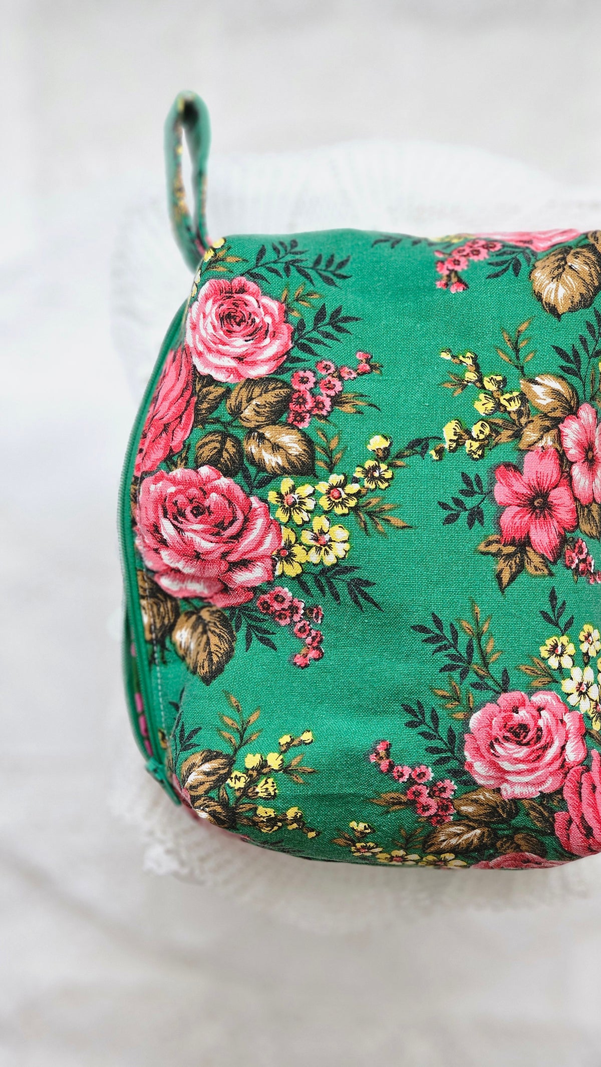 Trousse tissu fleuri vintage vert