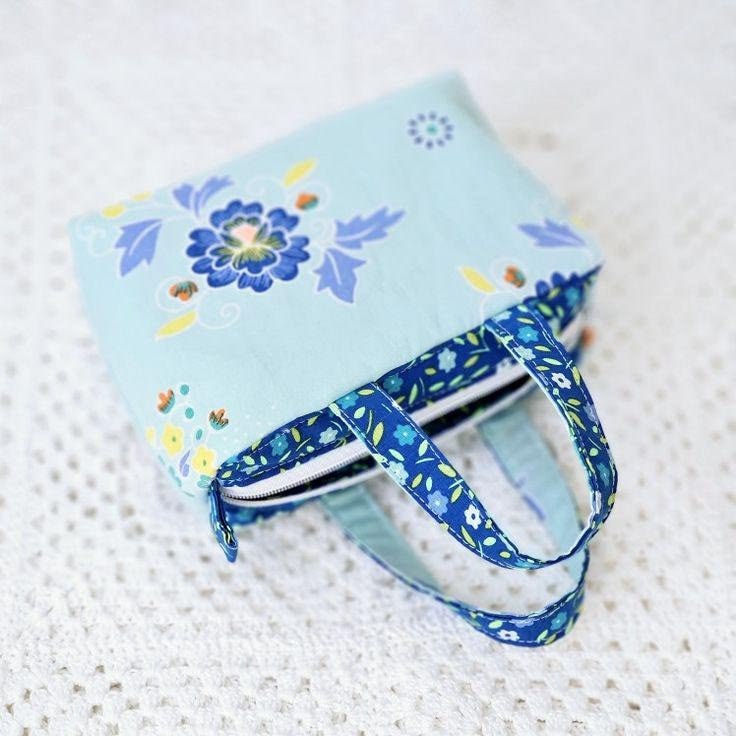 Mini trousse tissu fleuri bleu