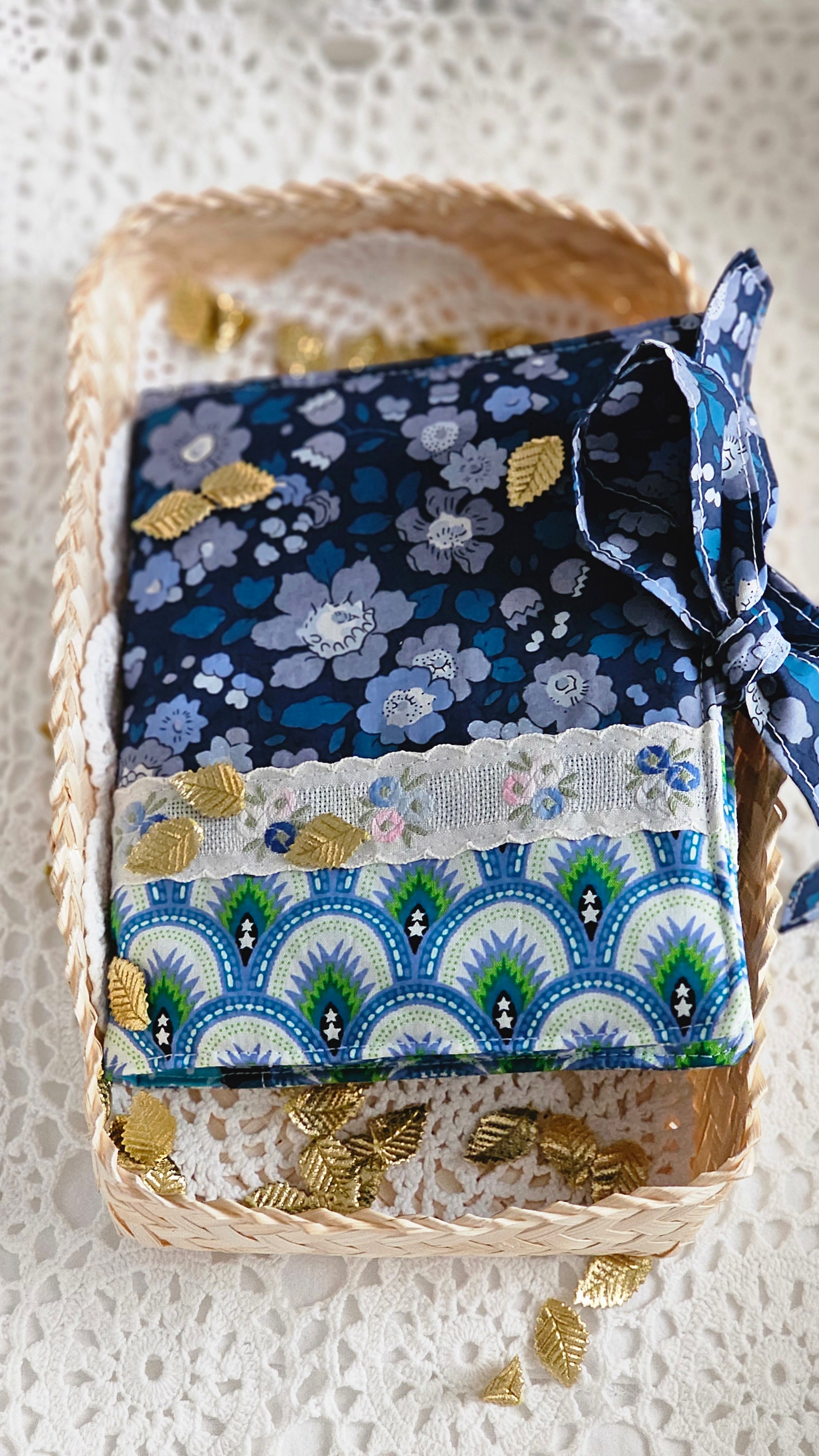 Pochette petit format tissu motif bleu