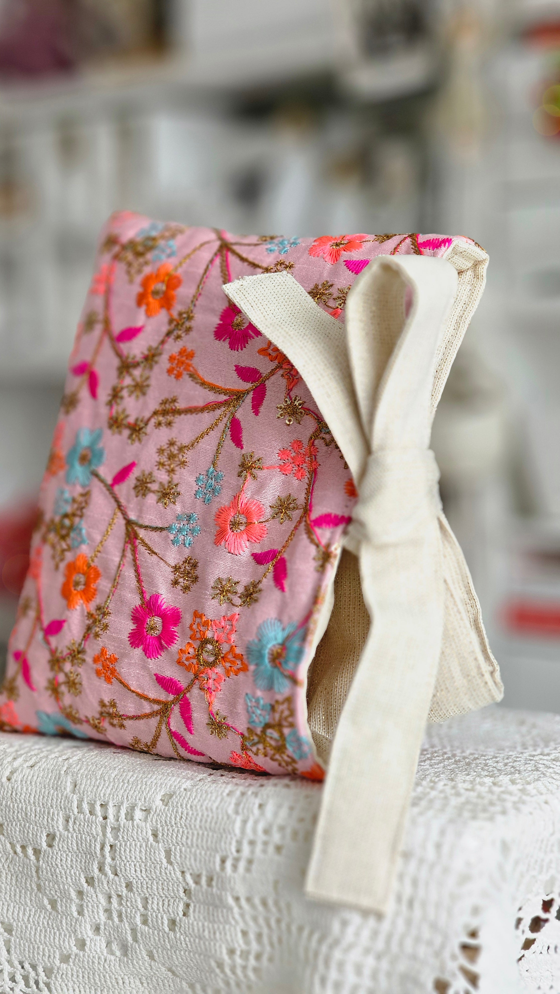 Pochette tissu fleuri pour livre de poche