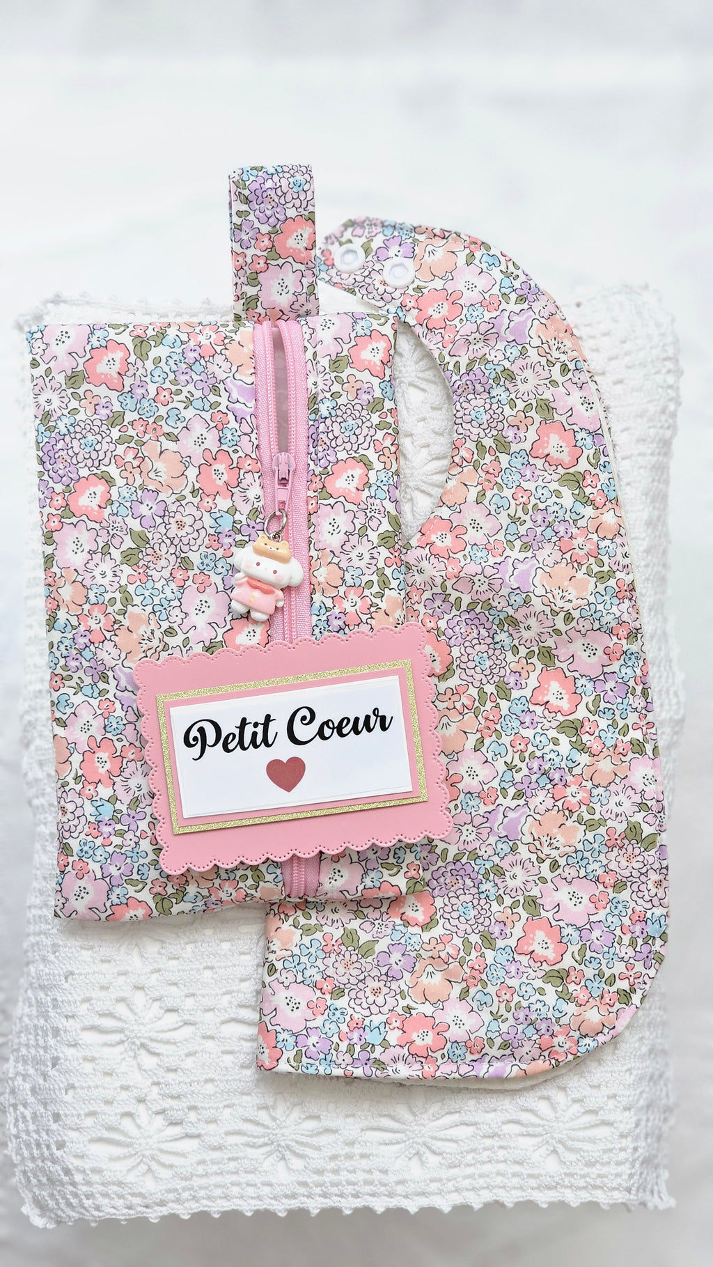 Bavoir et trousse tissu liberty rose
