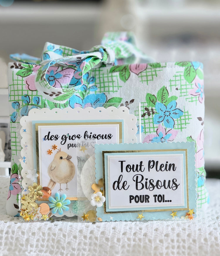 Pochette tissu fleuri et cartes à paillettes