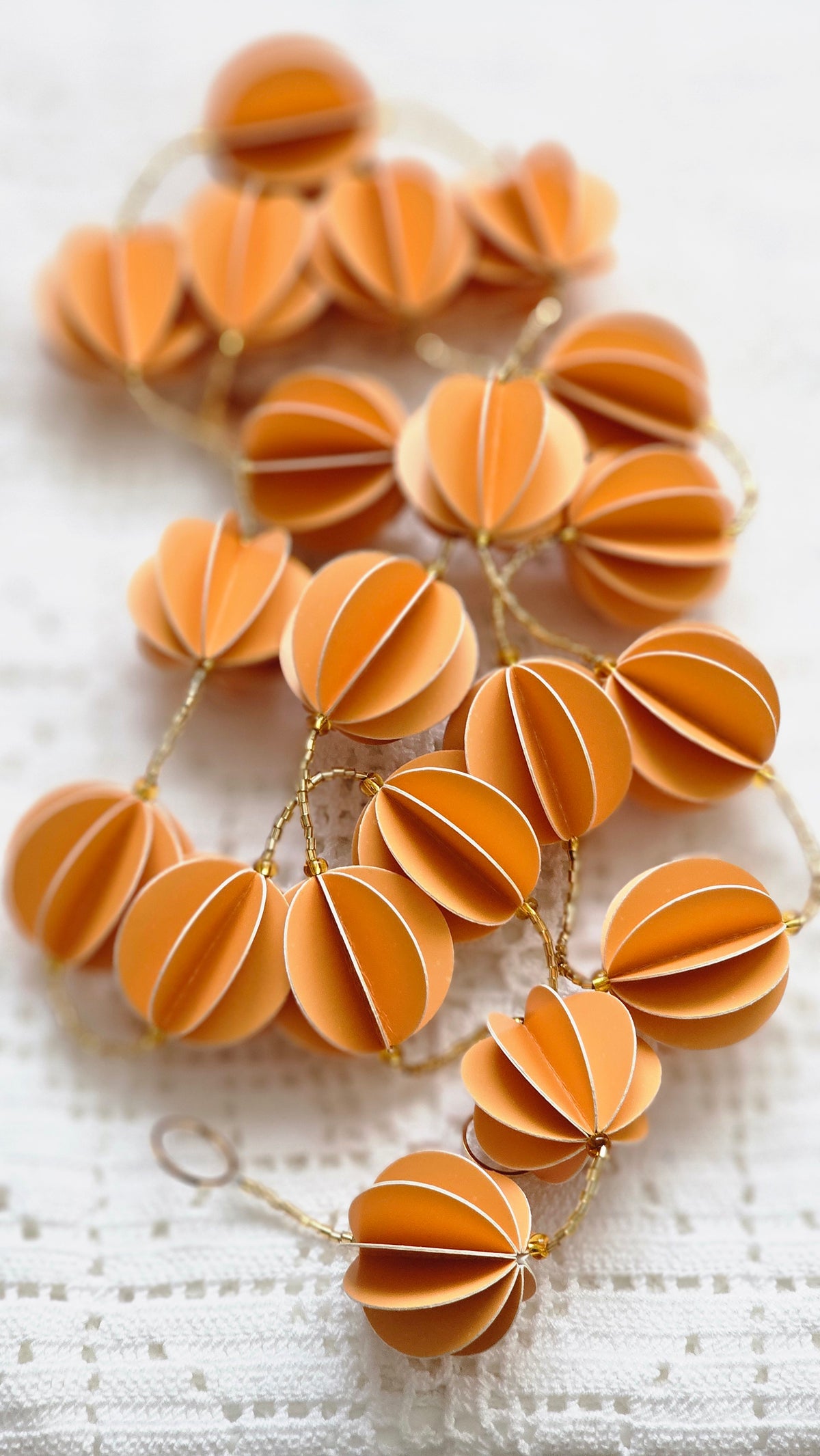 Guirlande décorative en papier orange