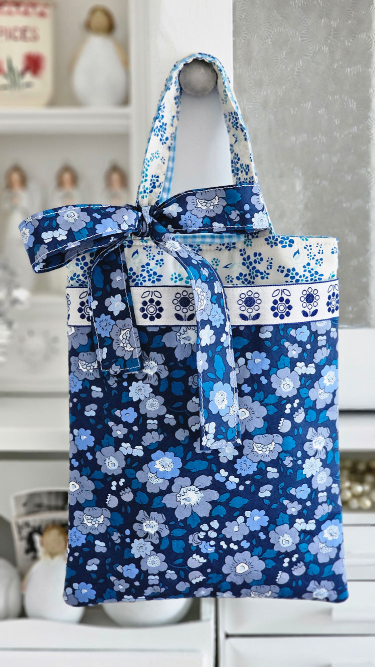Petit tote bag en Liberty bleu