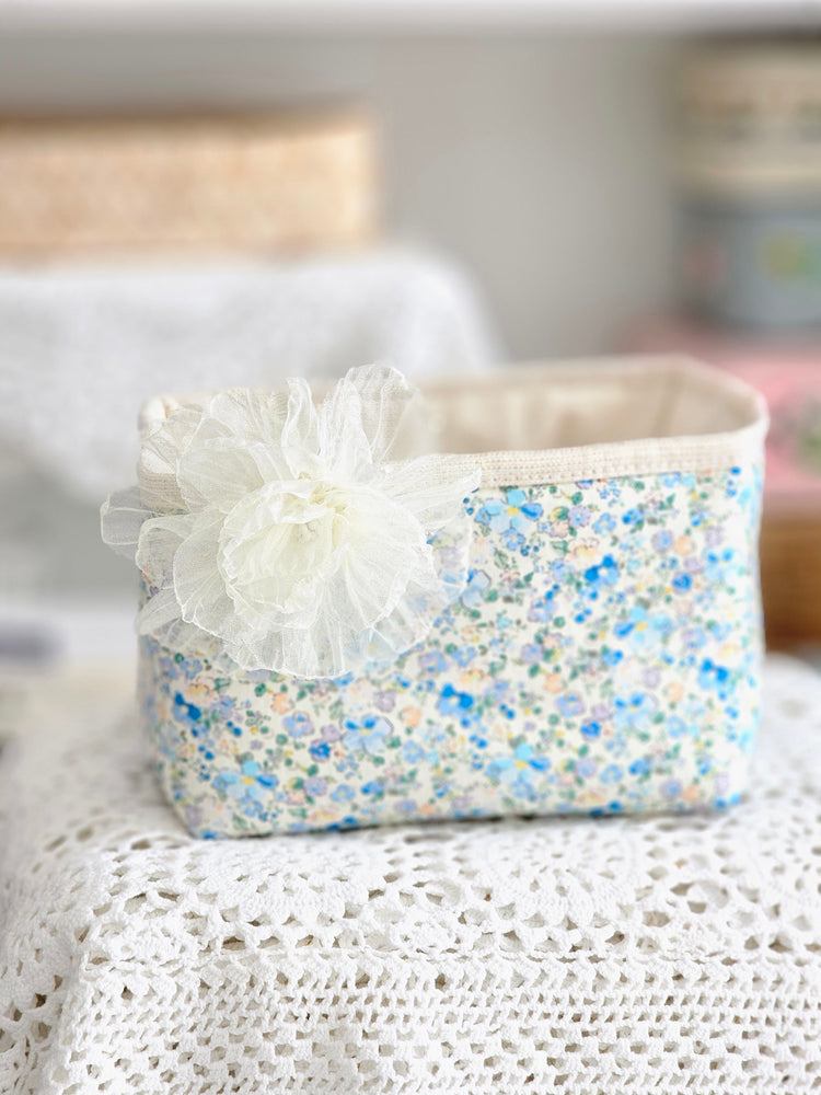 Corbeille tissu fleuri bleu