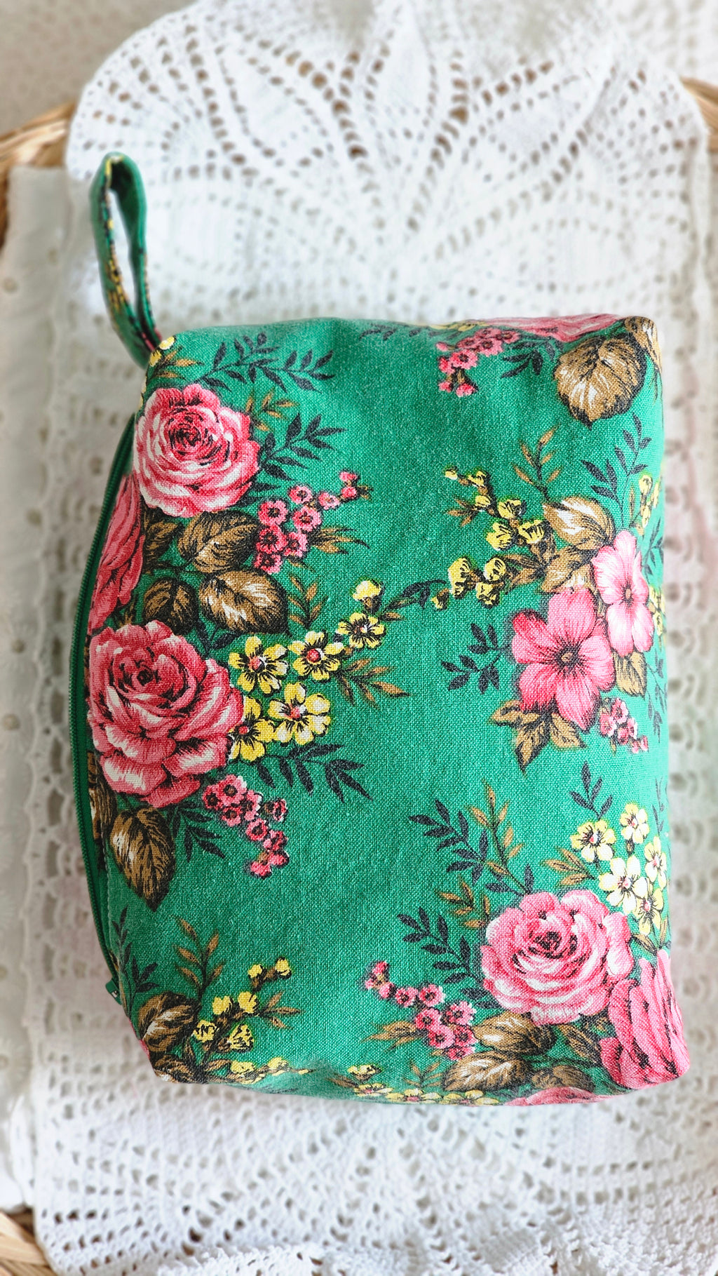 Trousse tissu fleuri vintage vert